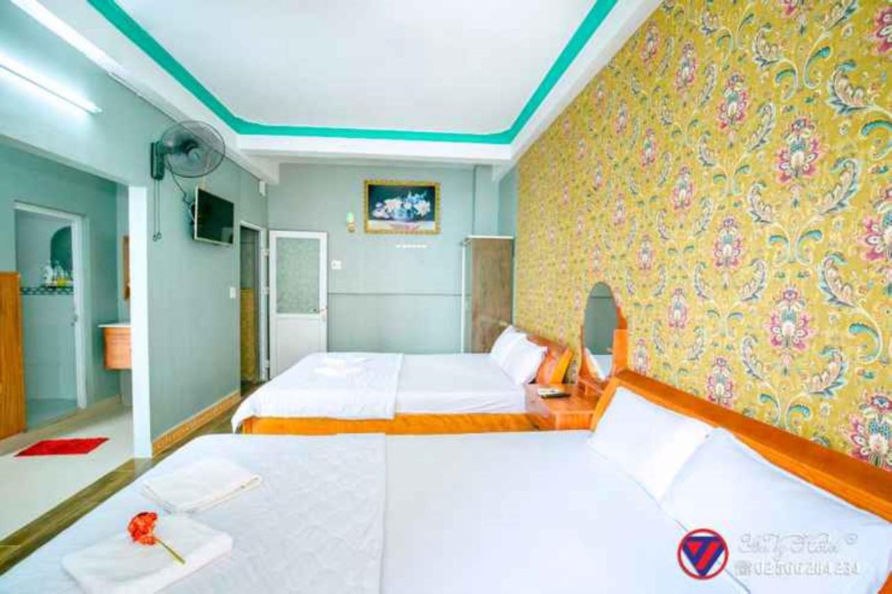 Yen Vy Hotel Куинён Экстерьер фото