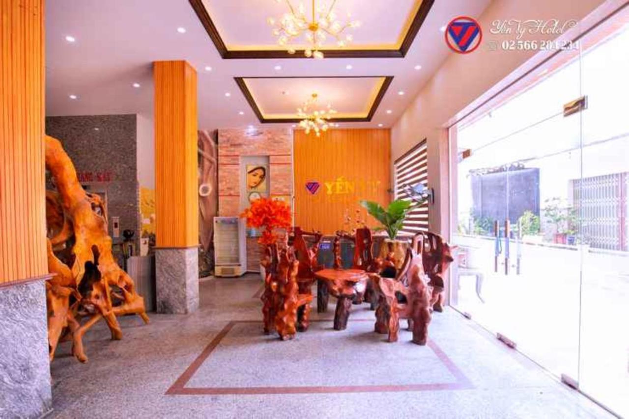 Yen Vy Hotel Куинён Экстерьер фото