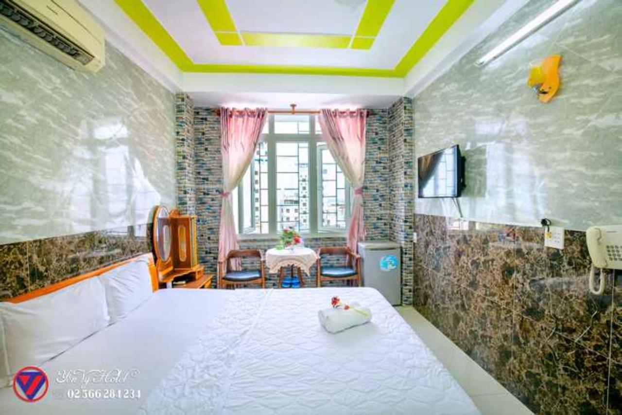 Yen Vy Hotel Куинён Экстерьер фото