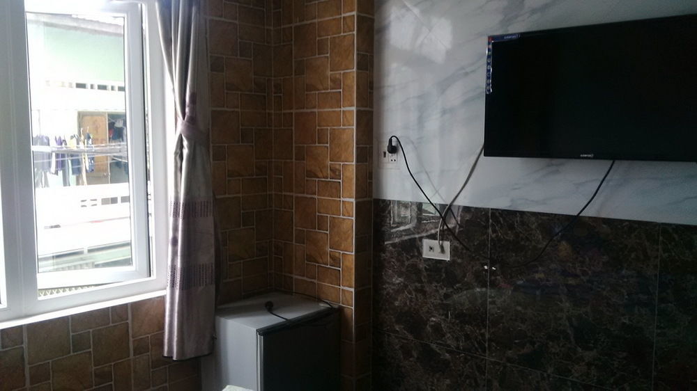 Yen Vy Hotel Куинён Экстерьер фото