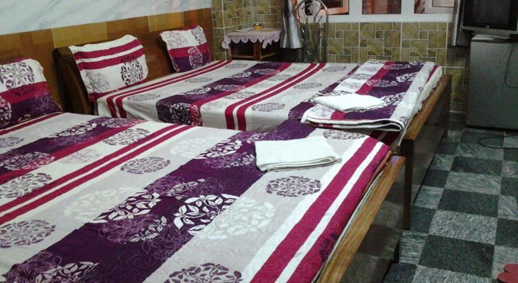 Yen Vy Hotel Куинён Экстерьер фото