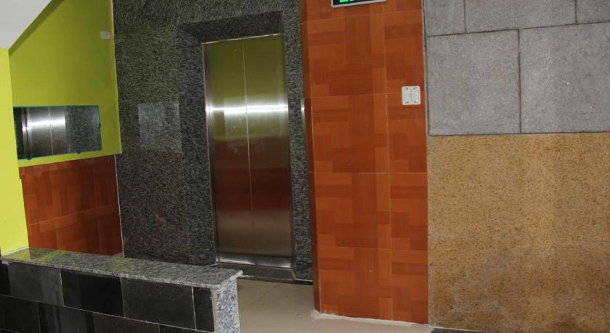 Yen Vy Hotel Куинён Экстерьер фото